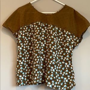BODEN Very cute and flattering darling mixed media  Top - size 12 USA